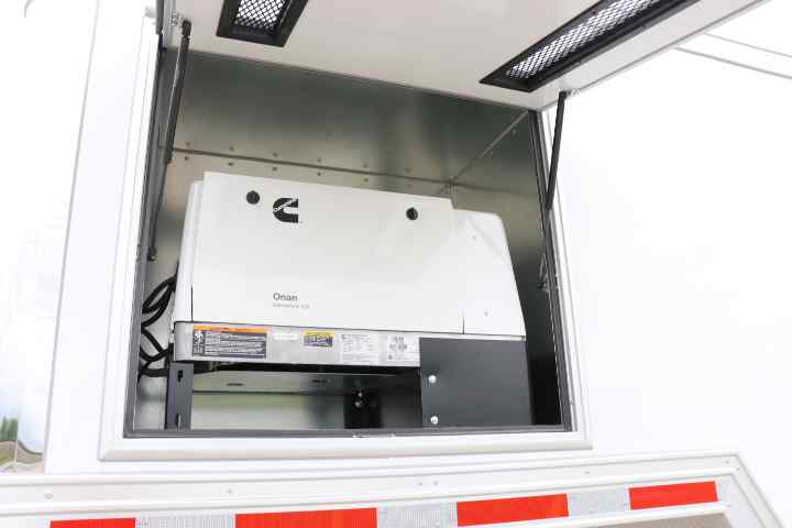 inTech Gooseneck Trailer