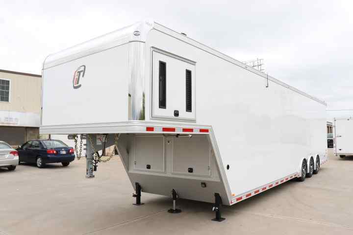 inTech Gooseneck Trailer