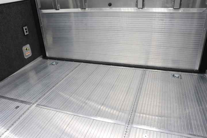 inTech Gooseneck Trailer