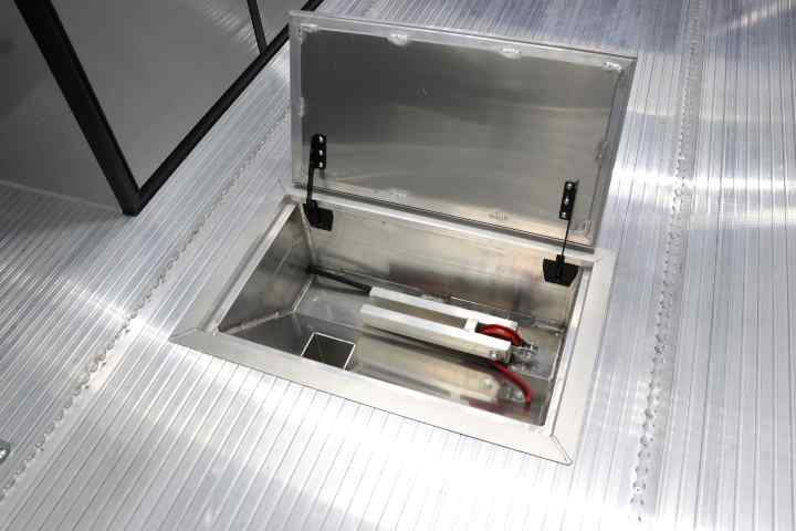 inTech Gooseneck Trailer
