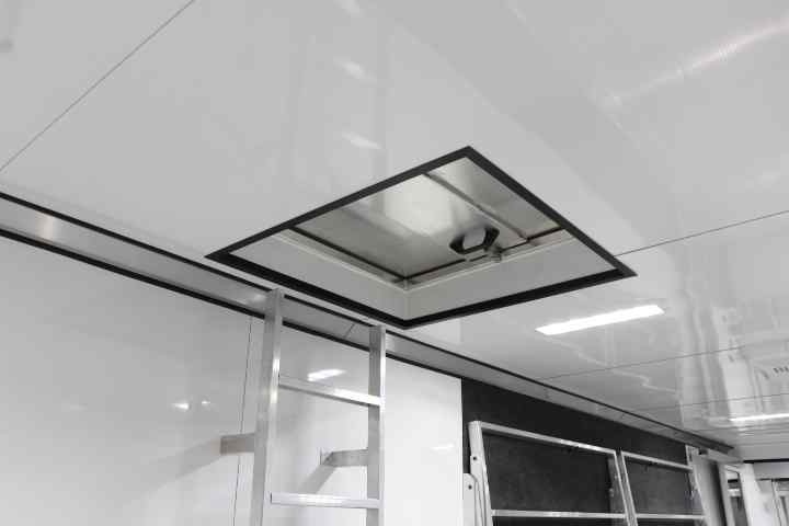 inTech Gooseneck Trailer