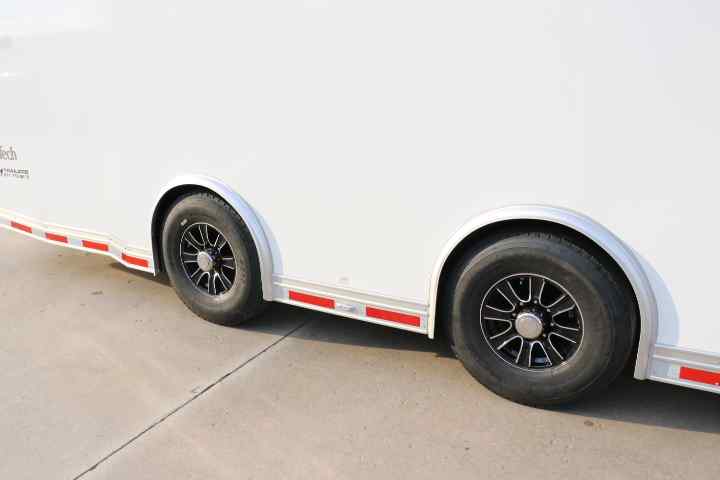 inTech Gooseneck Trailer