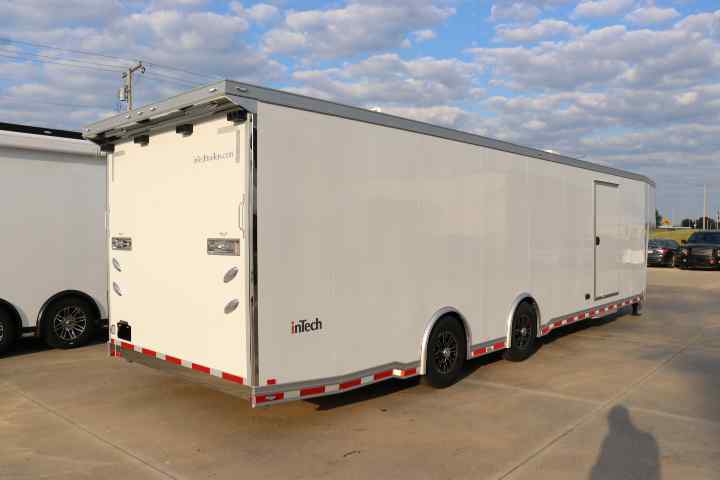 inTech Gooseneck Trailer