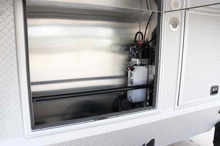 inTech Gooseneck Trailer