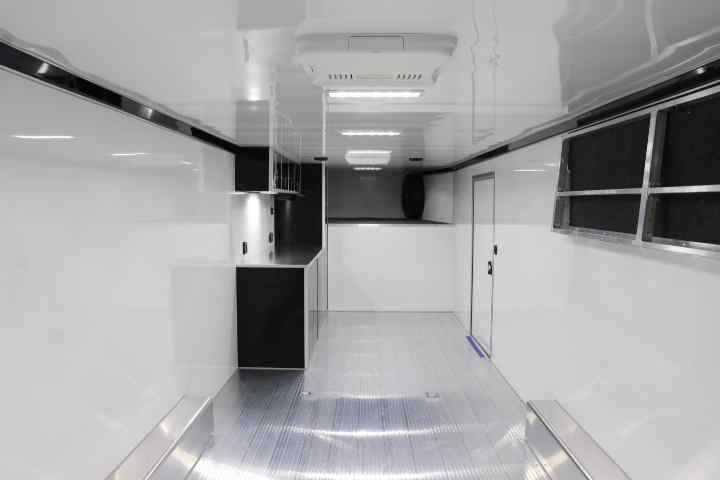 inTech Gooseneck Trailer