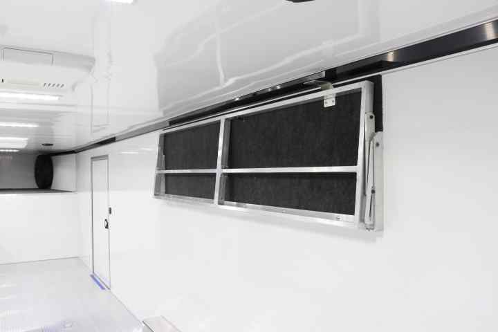 inTech Gooseneck Trailer