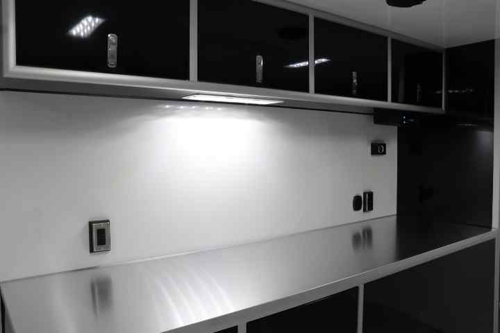 inTech Gooseneck Trailer