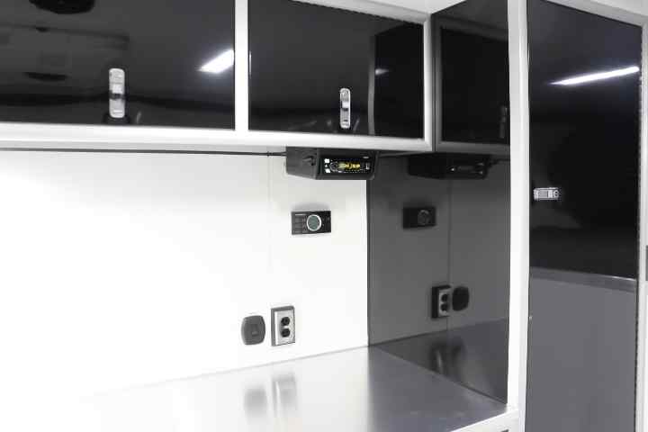 inTech Gooseneck Trailer