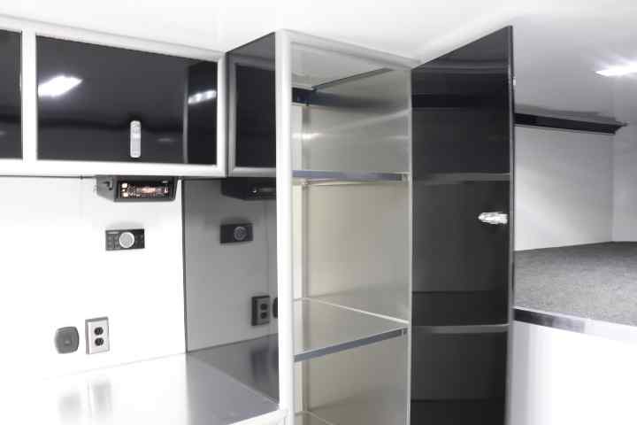 inTech Gooseneck Trailer
