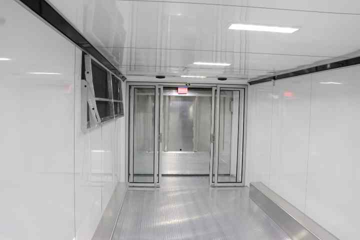 inTech Gooseneck Trailer