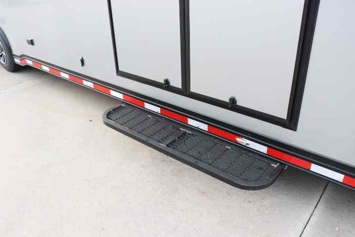 inTech Gooseneck Trailer