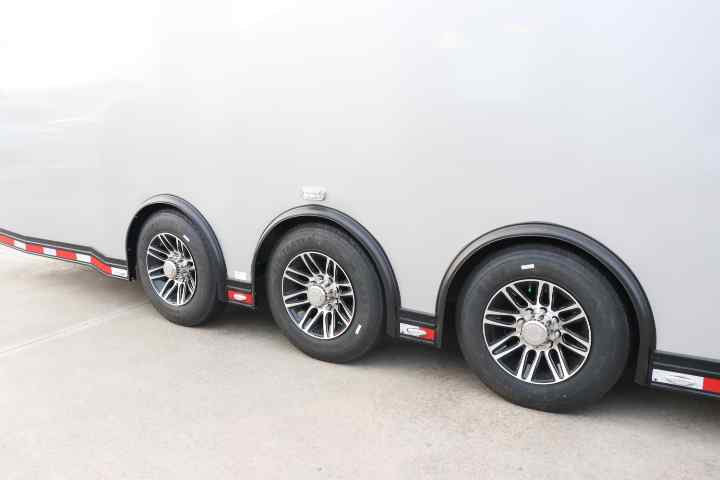 inTech Gooseneck Trailer