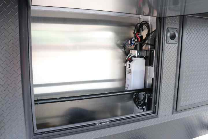 inTech Gooseneck Trailer