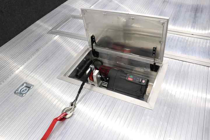 inTech Gooseneck Trailer
