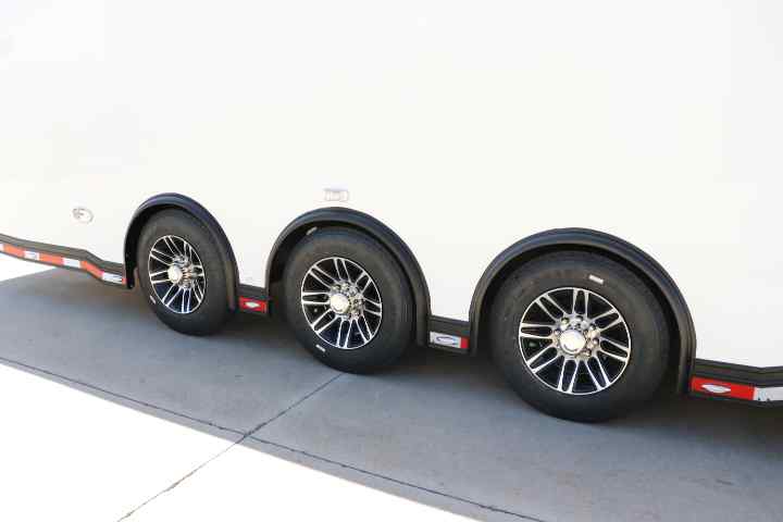 inTech Gooseneck Trailer