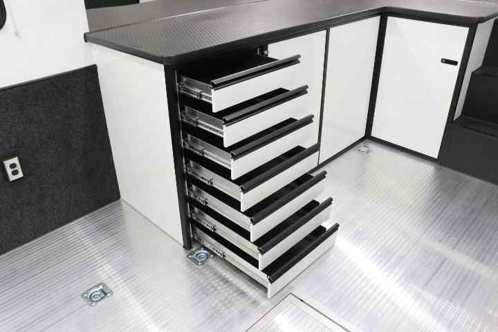 inTech Gooseneck Trailer