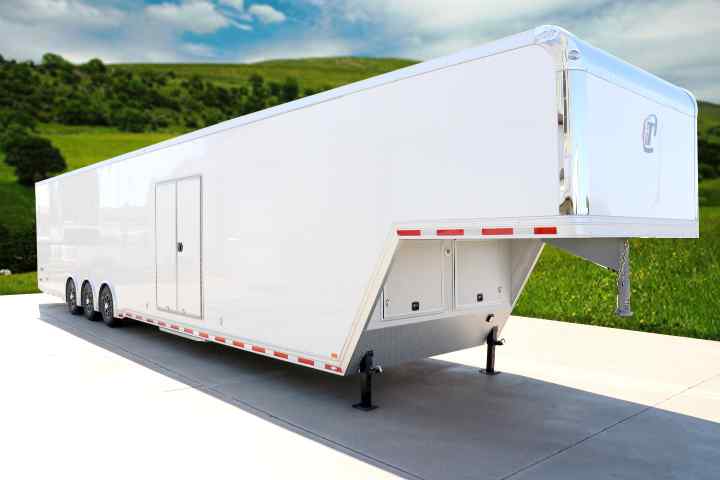 inTech Gooseneck Trailer