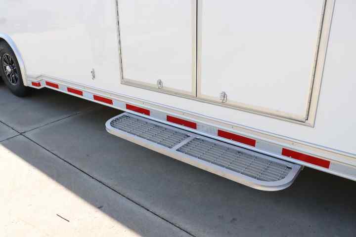 inTech Gooseneck Trailer