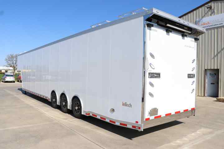 inTech Gooseneck Trailer