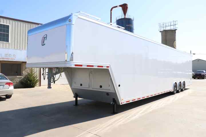 inTech Gooseneck Trailer