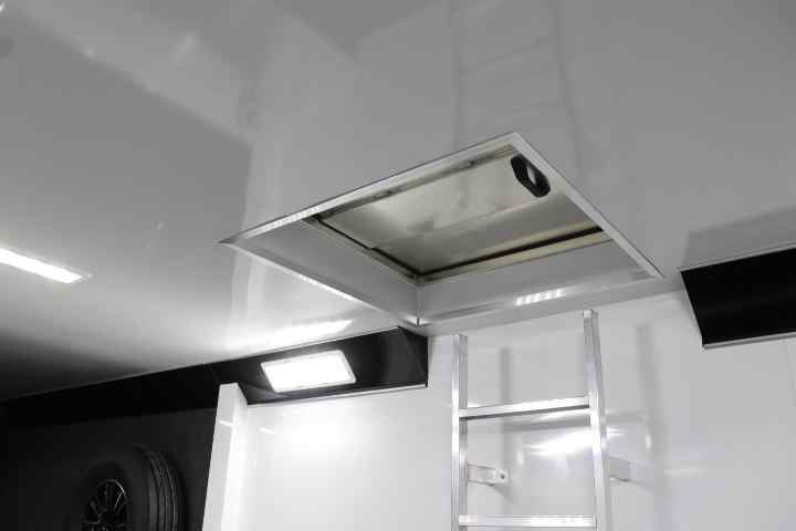 inTech Gooseneck Trailer