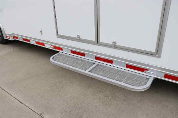 inTech Gooseneck Trailer