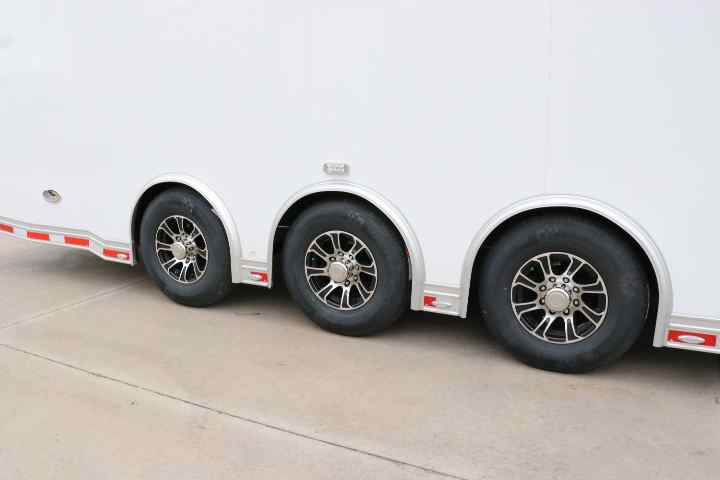 inTech Gooseneck Trailer