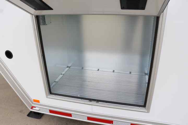 inTech Gooseneck Trailer
