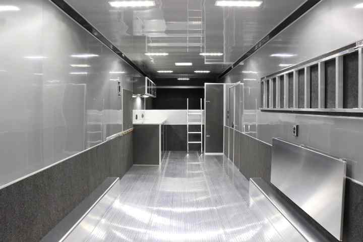 inTech Gooseneck Trailer