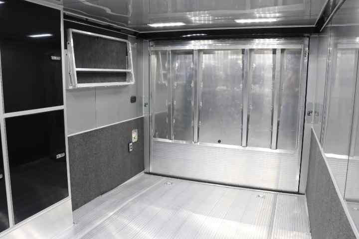 inTech Gooseneck Trailer