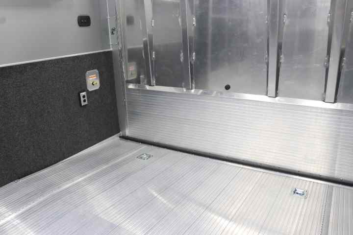inTech Gooseneck Trailer
