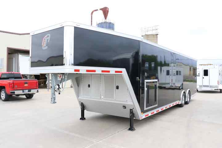 inTech Gooseneck Trailer