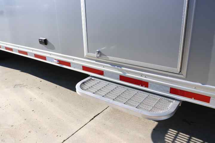 inTech Gooseneck Trailer