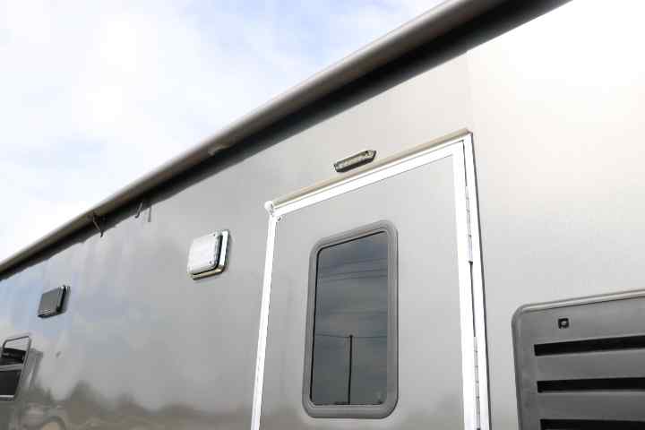 inTech Gooseneck Trailer