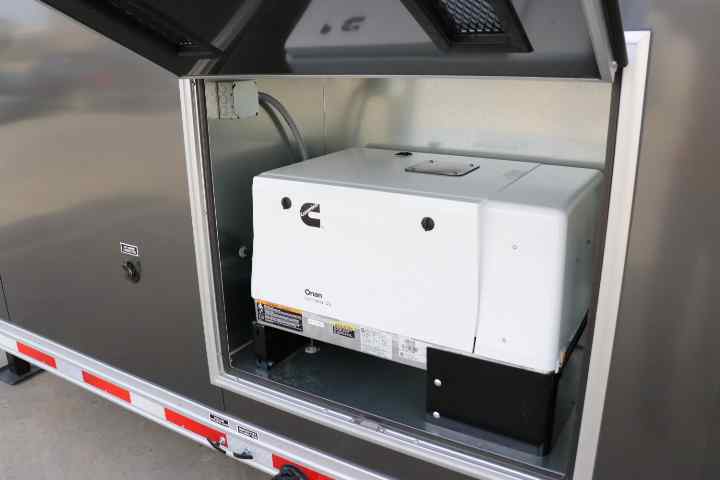 inTech Gooseneck Trailer