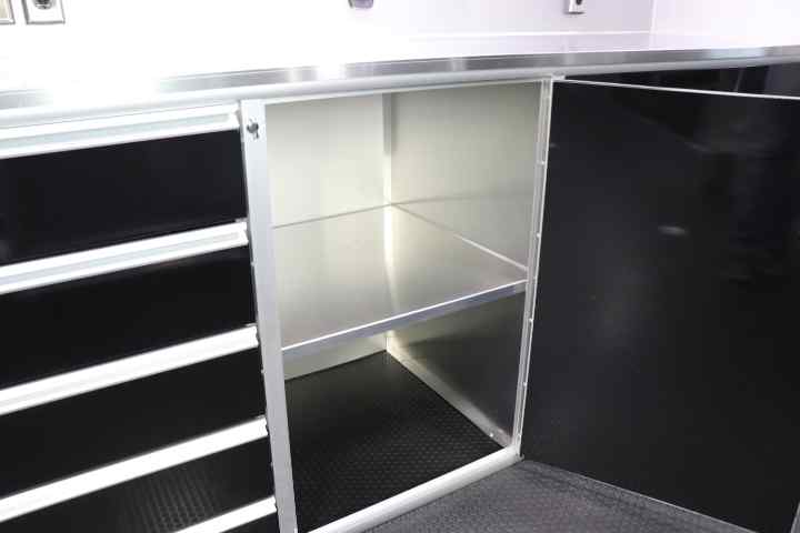 inTech Gooseneck Trailer