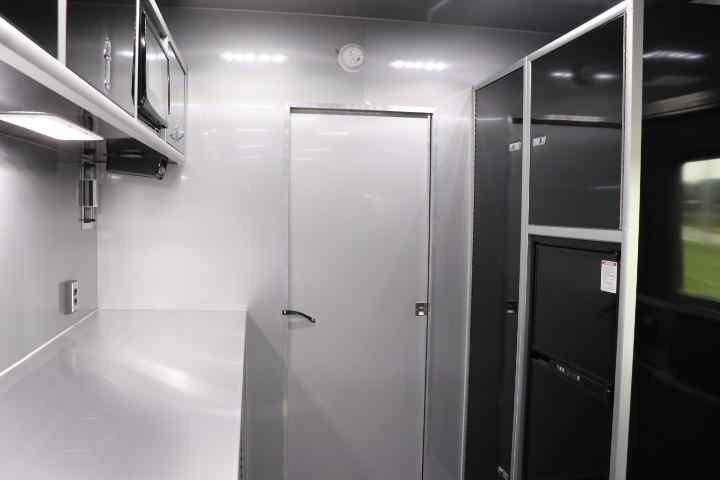 inTech Gooseneck Trailer
