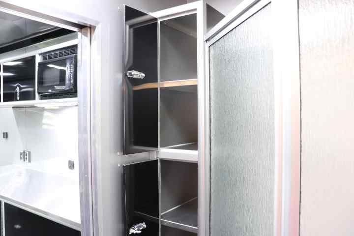 inTech Gooseneck Trailer