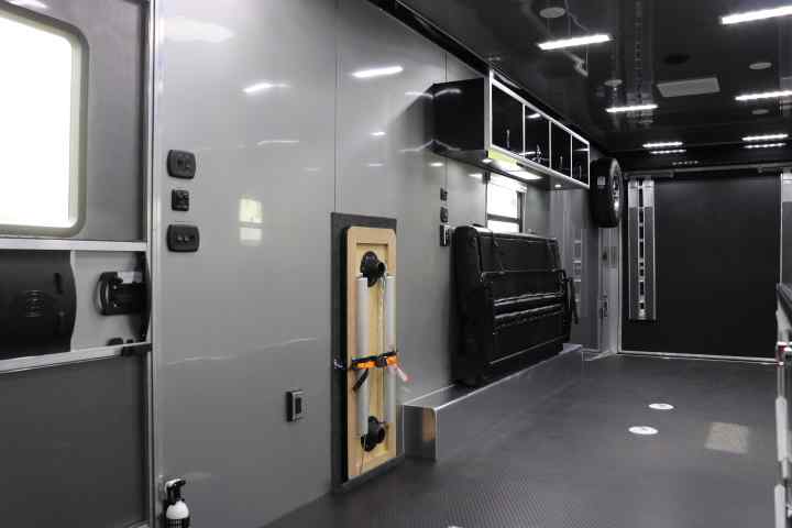 inTech Gooseneck Trailer