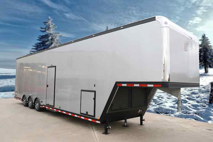 inTech Gooseneck Trailer