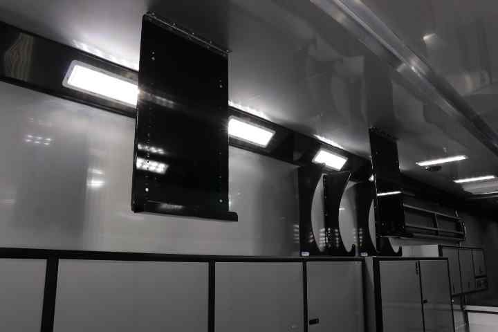 inTech Gooseneck Trailer