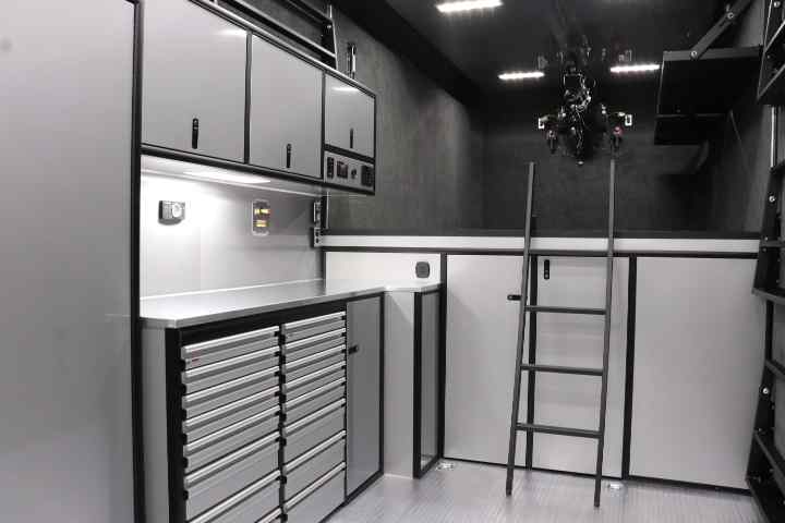 inTech Gooseneck Trailer