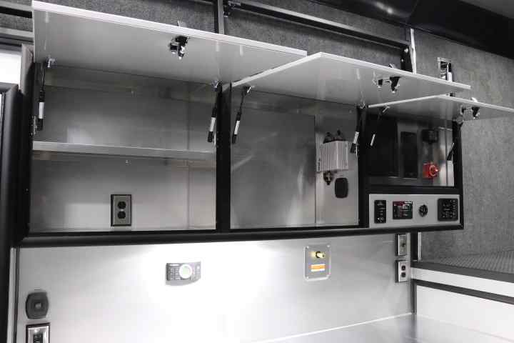 inTech Gooseneck Trailer