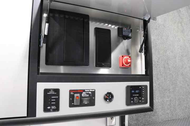 inTech Gooseneck Trailer