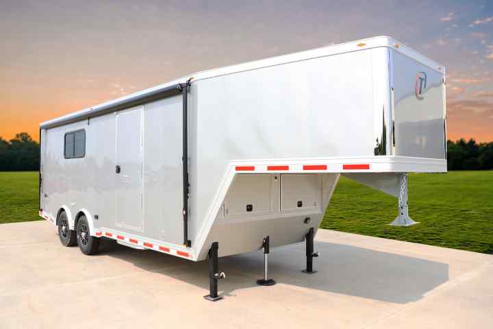 inTech Gooseneck Trailer