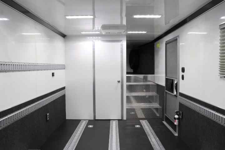 inTech Gooseneck Trailer