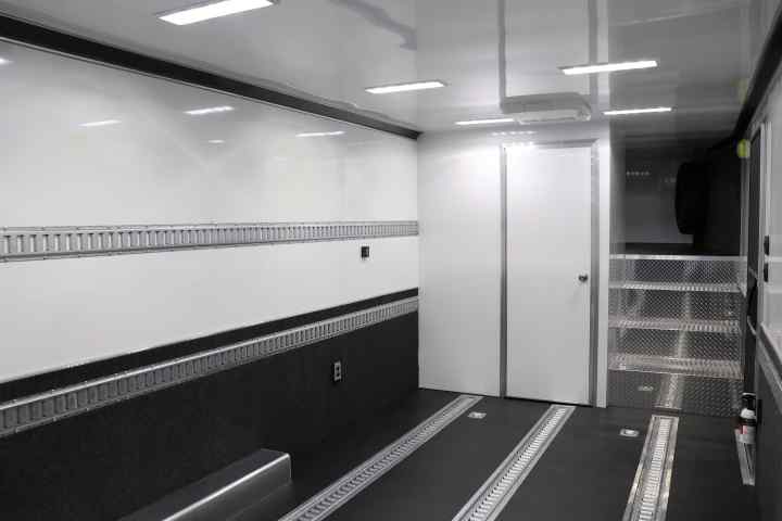 inTech Gooseneck Trailer