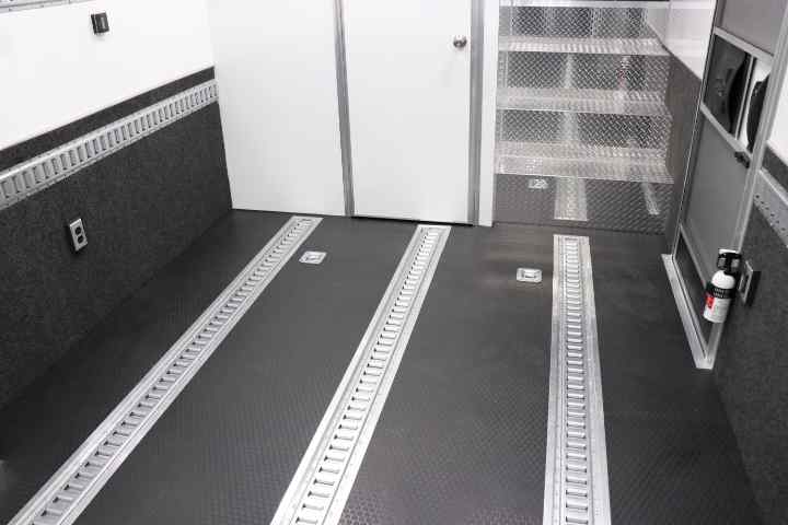 inTech Gooseneck Trailer
