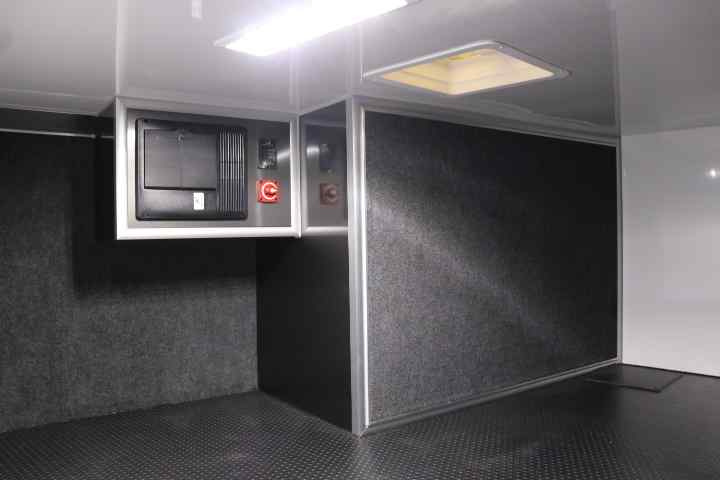 inTech Gooseneck Trailer