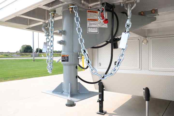 inTech Gooseneck Trailer